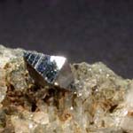 Bi-pyramidal crystal of Anatase - Click on the picture for details and a larger image